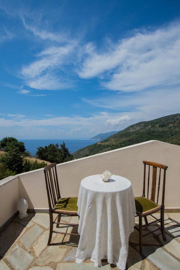 Villa Frederike In Alonissos Old Town Alónnisos Екстериор снимка